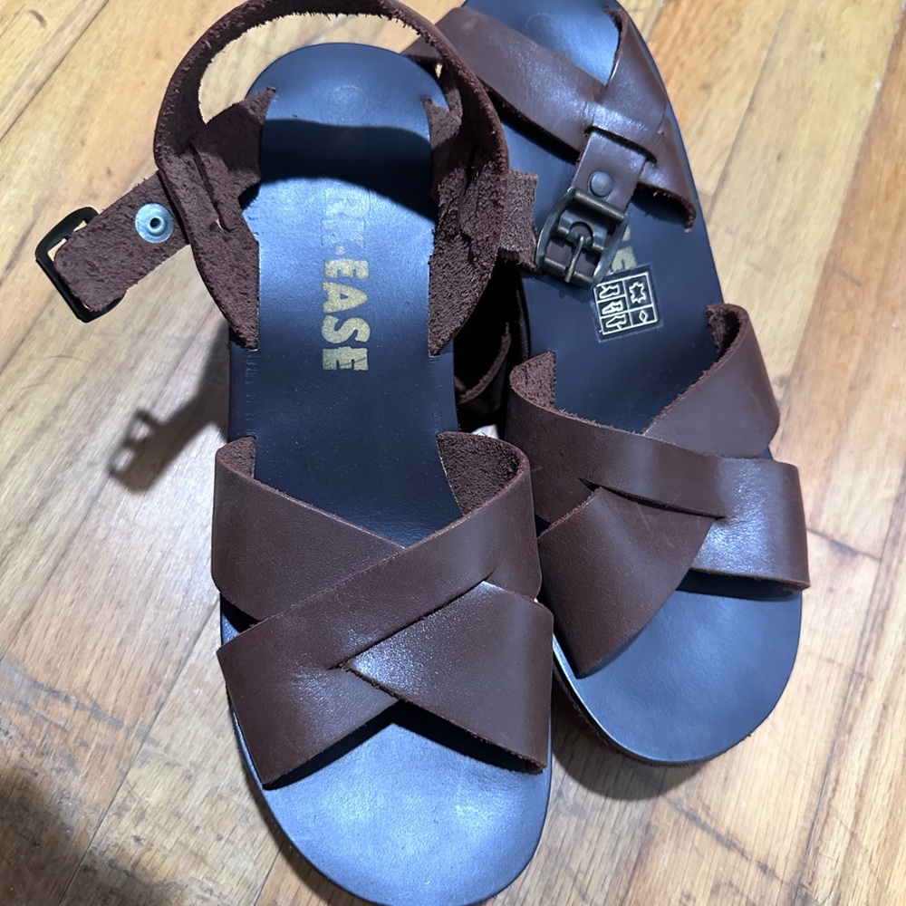 ORGINAL CORK EASE sandals! Super cute -!